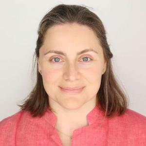Martina Beccari, wearing pink shirt