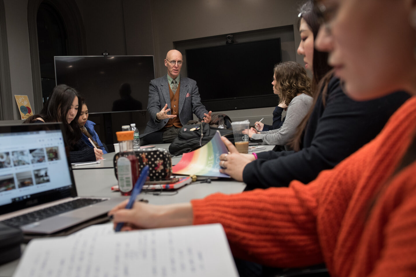 Levy Focus Group Room, Student, graduate, grad, walker, marketing, focus group, Strategic Marketing Communication, MA, masters program, Academics Dr. Paul M.W. Hackett's class Ethnographies Customer Journeys MK-664-0 conducting a Focus Group in the Levy Focus Group Room